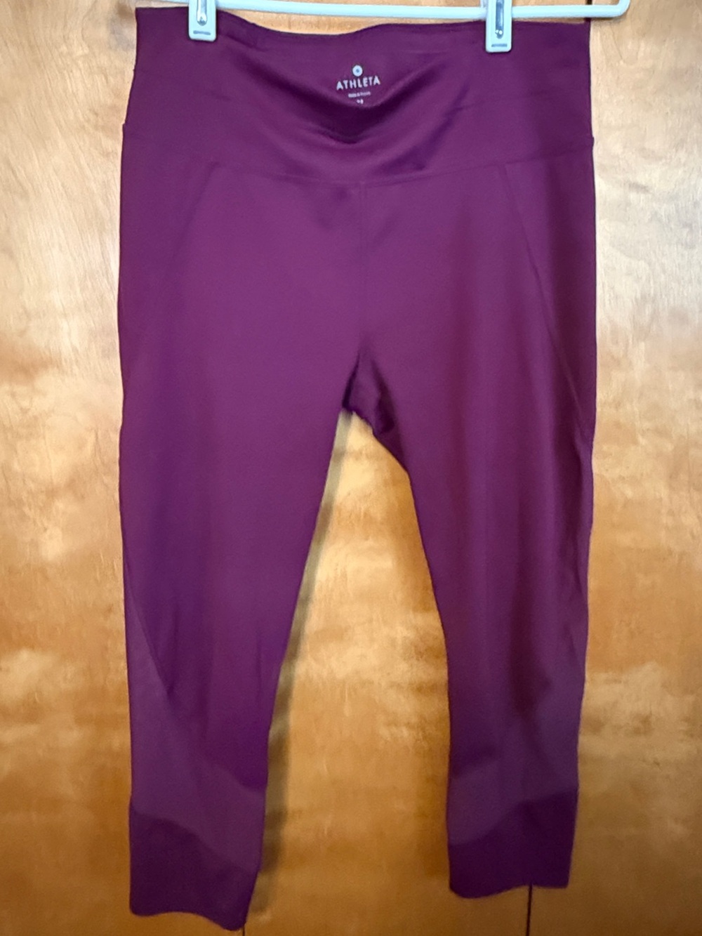 Athleta Deep Plum Cropped Performance Leggings size medium